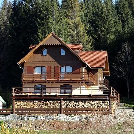 Penzion Ladova Стратена Экстерьер фото